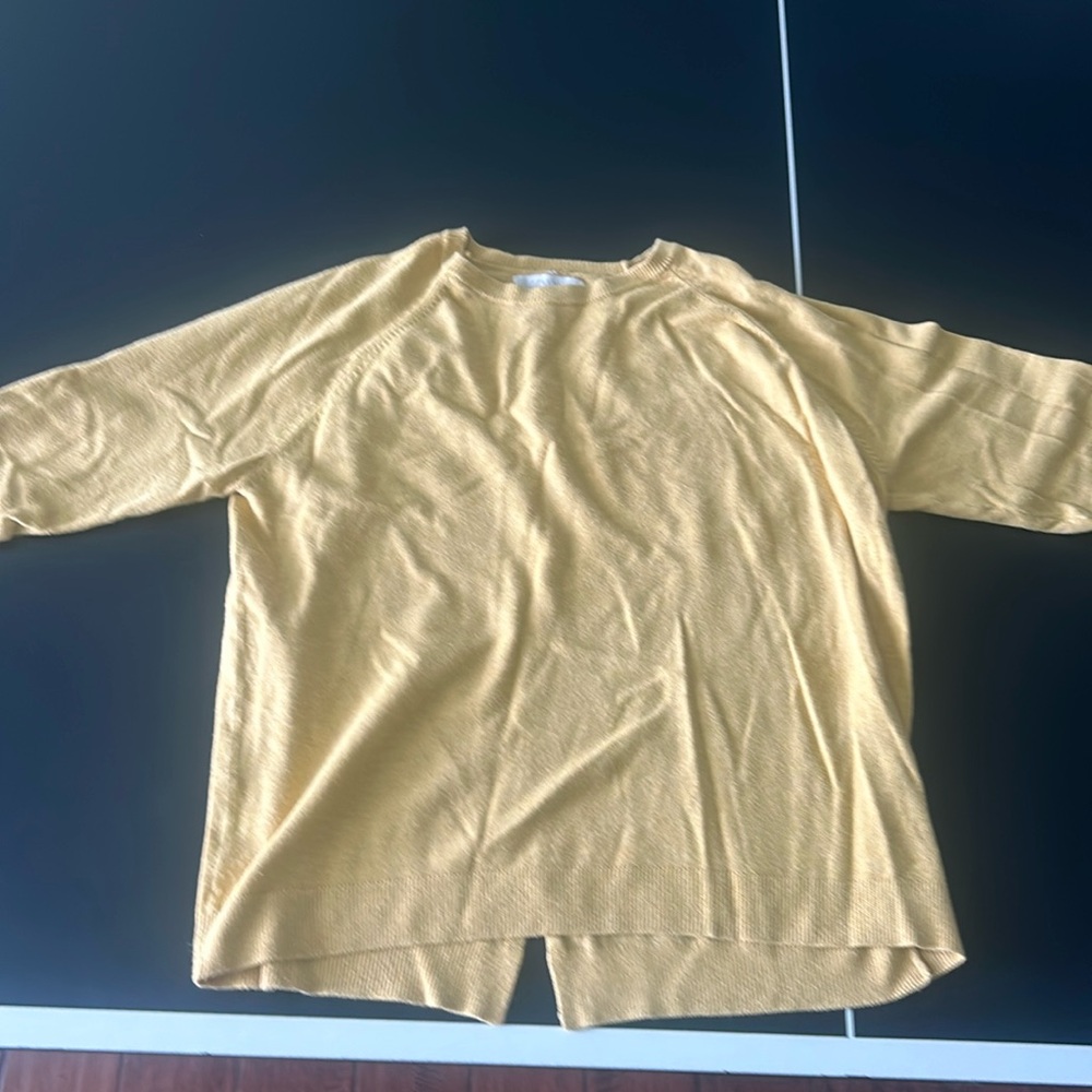Kids yellow sweater